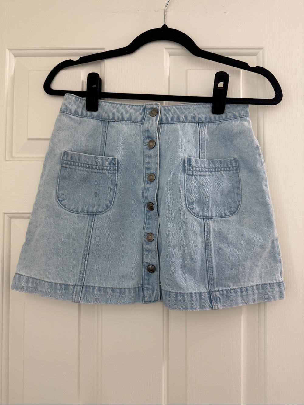 Forever 21 Light Wash Denim Button-Front Mini Skirt